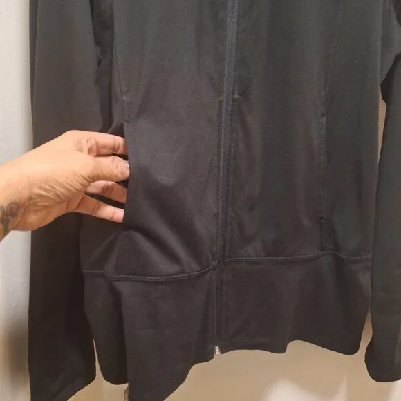 WORK OUT TOP. - Picture 3 of 4